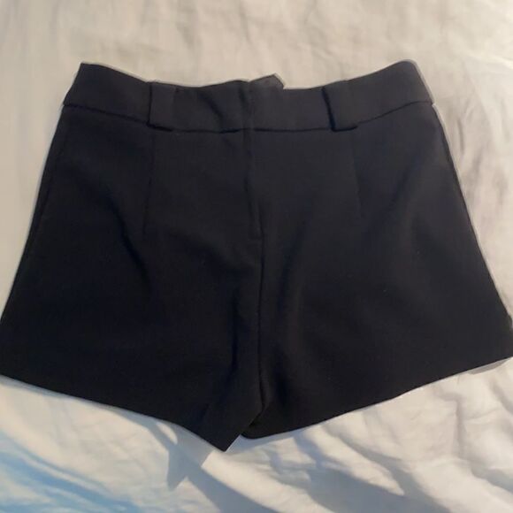 H&M Black shorts   - Picture 3 of 4